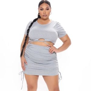 Fashion Nova ruched body con size 3x in grey